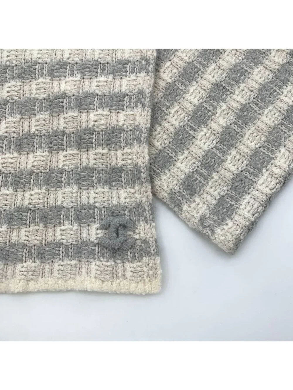 Chanel Beige & Grey Cashmere Knit Scarf